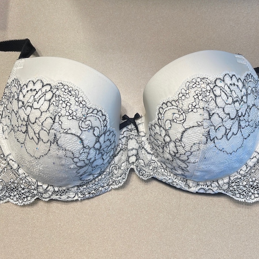 Victoria’s Secret Dream Angels Bra
